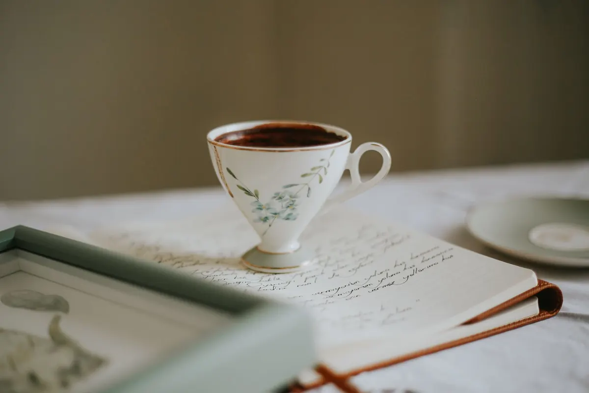How to Turn Your Afternoon Tea Break into a 10-Minute Microlearning Session